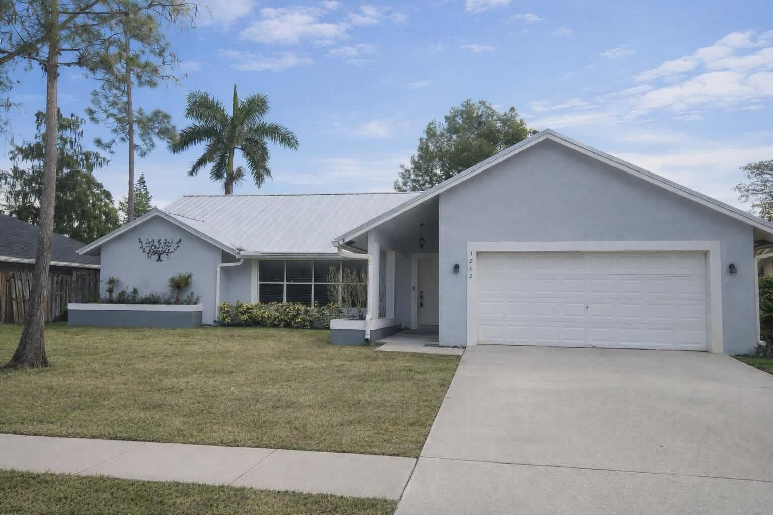Property Photo: 1262 Primrose Lane FL 33414