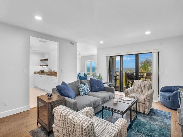 Property Photo: 1700 Ocean Drive 306 FL 32963