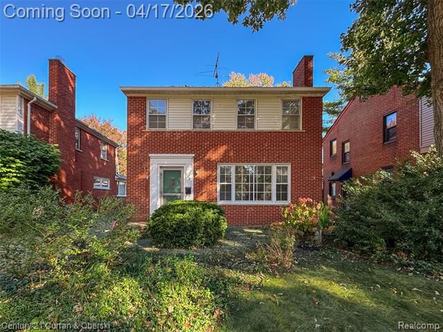 Property Photo:  1028 Edgewood Drive  MI 48067 