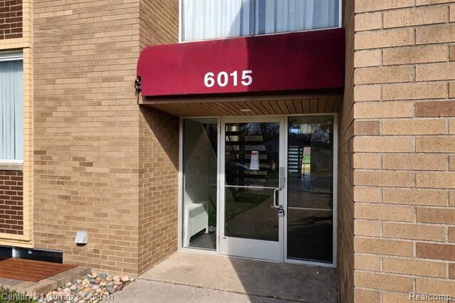 Property Photo:  6015 Southfield Road 8  MI 48228 