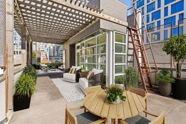 Property Photo:  150 E 22nd Street  NY 10010 