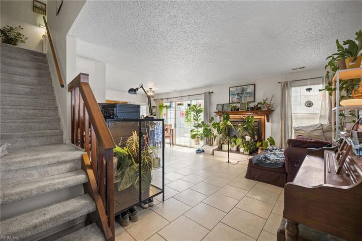 Property Photo:  633 Oleander Cir  VA 23464 