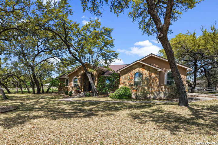 Property Photo: 128 Bucks Ln TX 78121