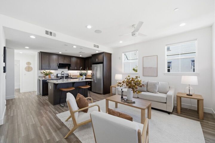 Property Photo:  4023 Clydesdale Common  CA 94555 