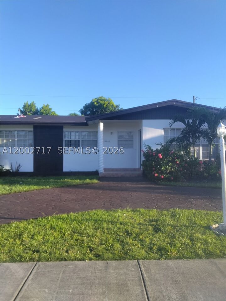 Property Photo:  11960 SW 176th St  FL 33177 