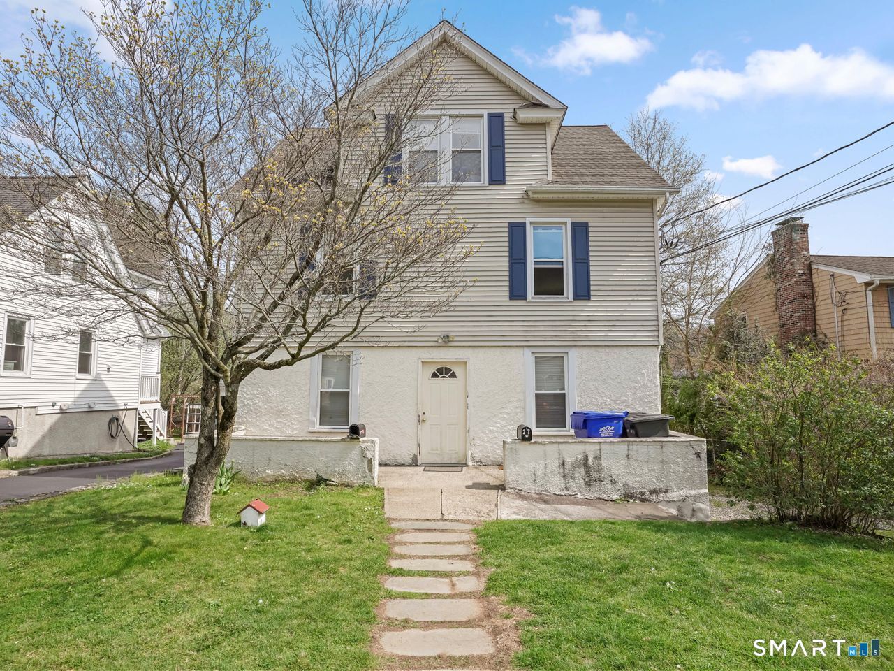 Property Photo:  25 Old Stratfield Road  CT 06825 