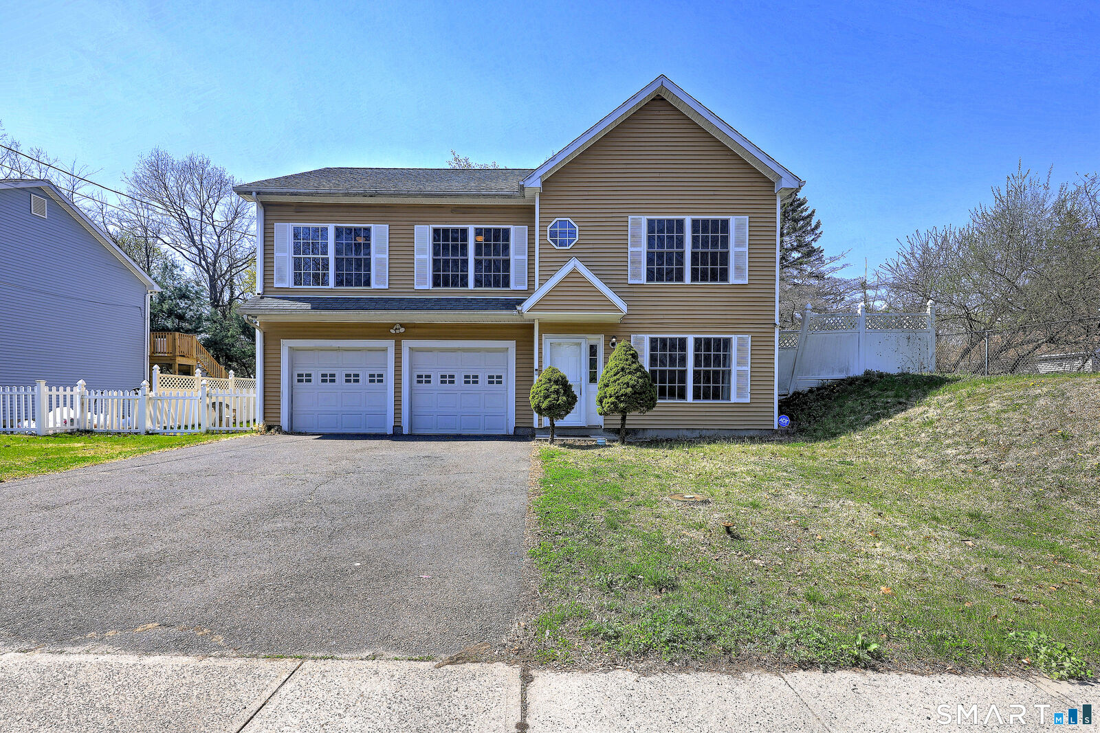 Property Photo:  625 Evers Street  CT 06610 