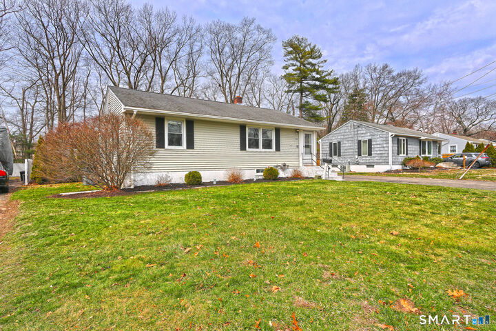 Property Photo:  44 Woodvale Road  CT 06516 