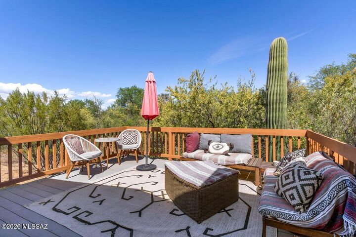 Property Photo:  10421 Cll Del Este  AZ 85748 