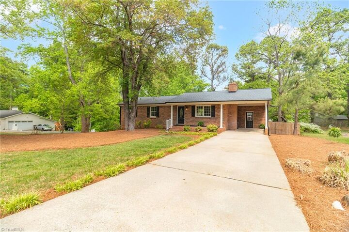 Property Photo: 5595 Murray Road NC 27106
