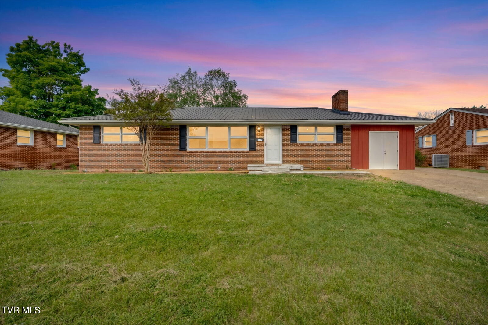 Property Photo:  812 Mimosa Drive  TN 37660 