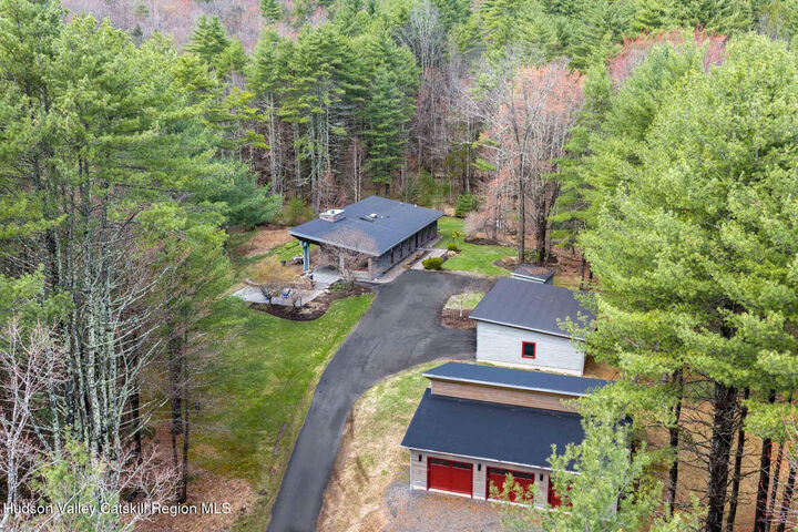 Property Photo:  41 Shultis Farm  NY 12409 