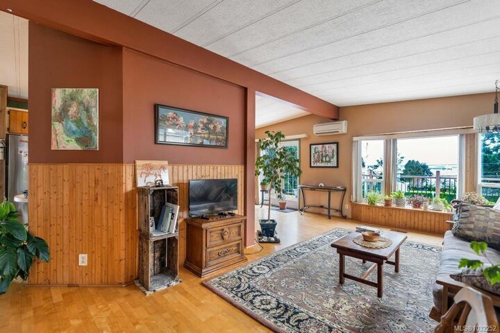 Property Photo: 11090 Chemainus Rd BC V9G 1Z1