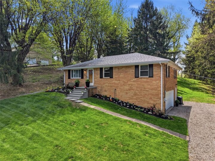 Property Photo:  28 Guinn Dr  PA 15301 