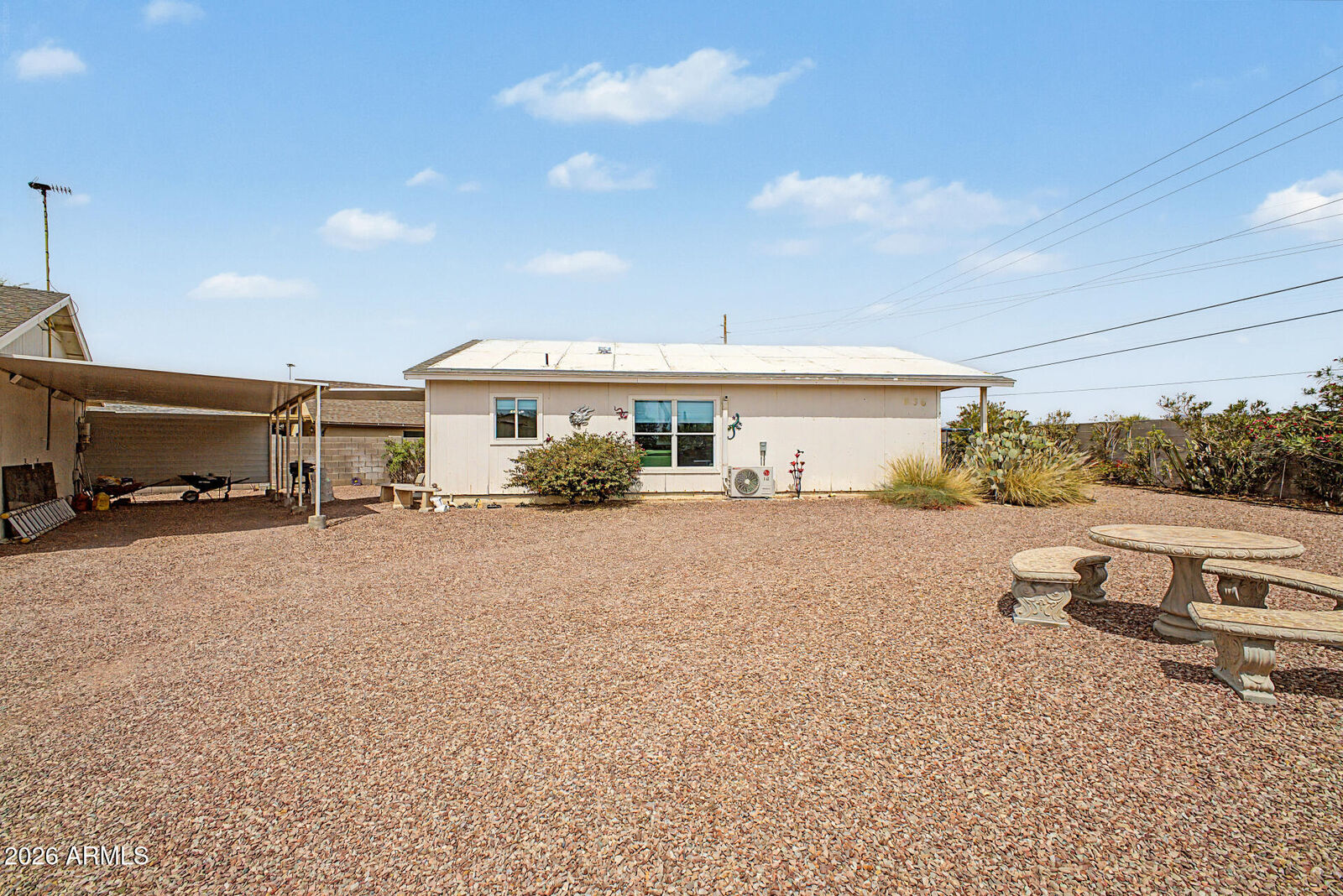 Property Photo: 836 S Royal Palm Road AZ 85119