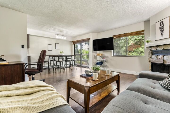 Property Photo: 7144 133B Street 207 BC V3W 8A4