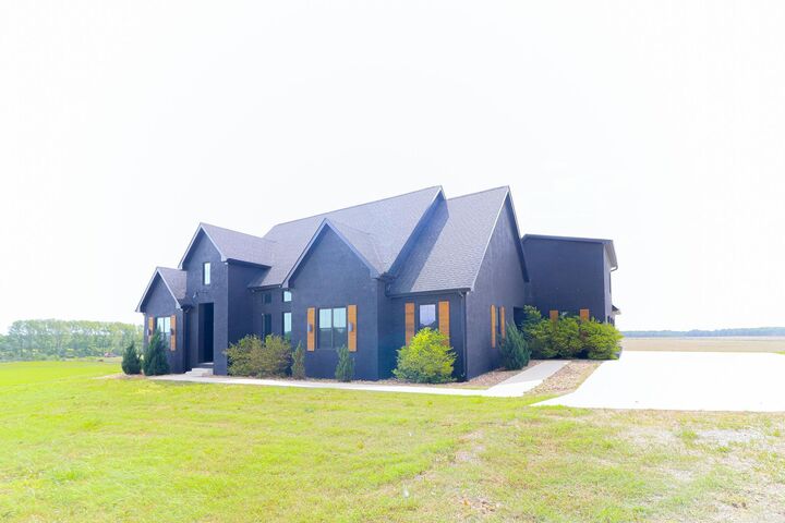 Property Photo:  472 County Road 149  AR 72404 