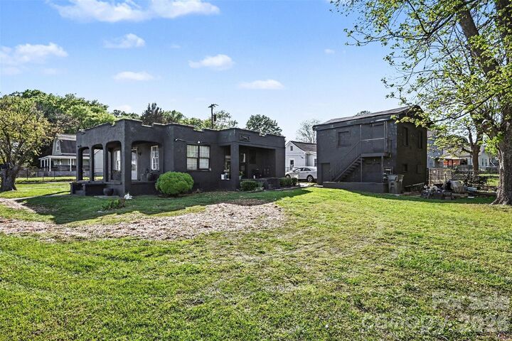 Property Photo:  114 Norwood Drive  NC 28208 