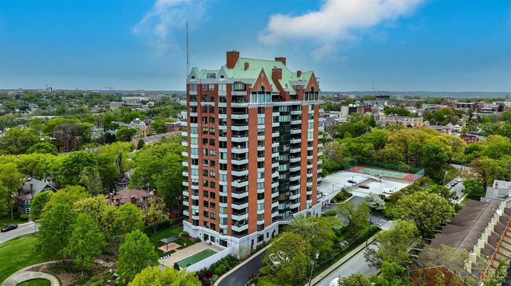 Property Photo:  2121 Alpine Place  OH 45206 