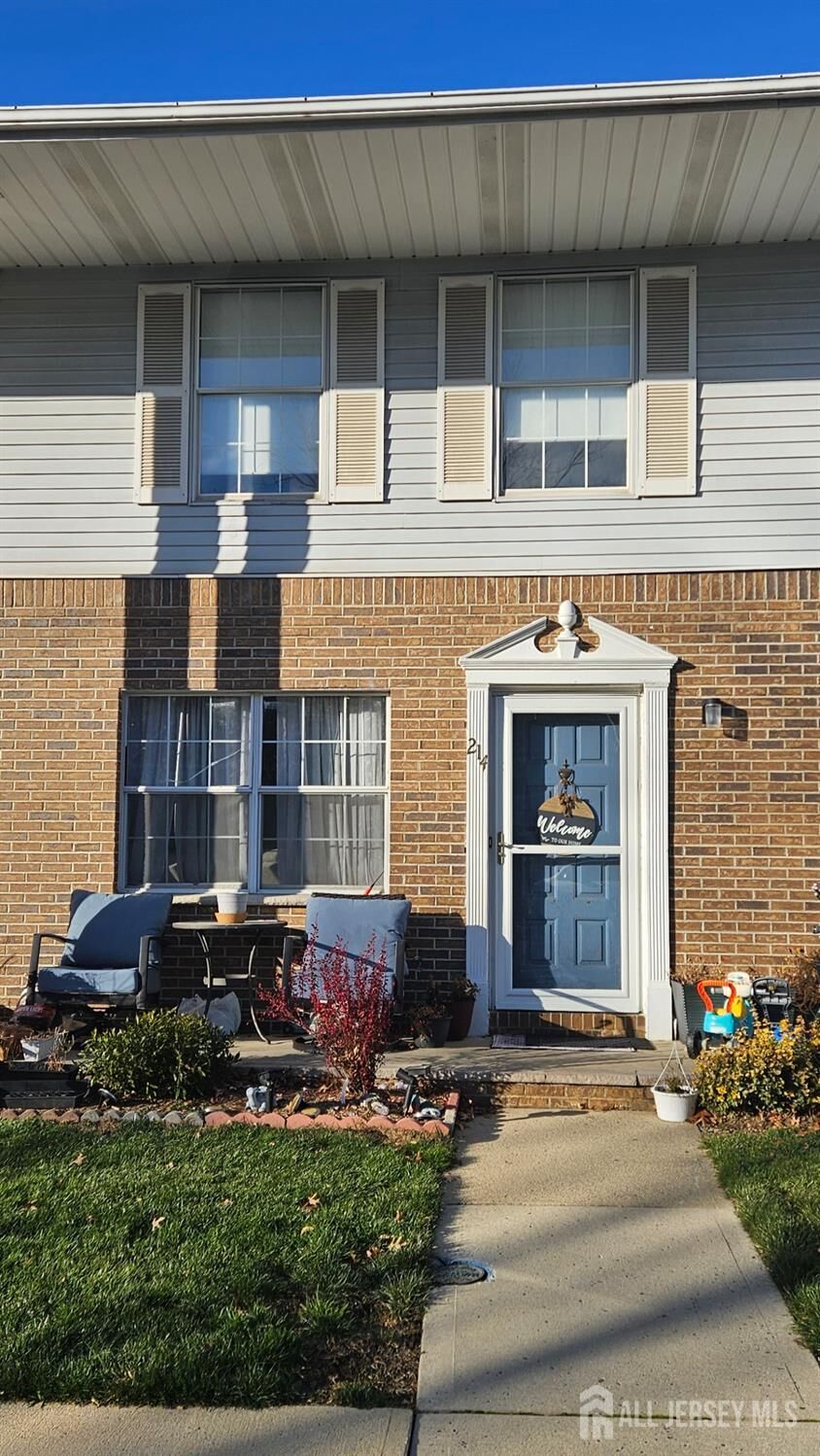 Property Photo:  214 Gambocz Court  NJ 08852 