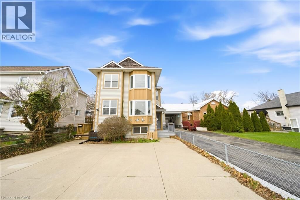 Property Photo: 233 Vine Street ON L2M 4S9