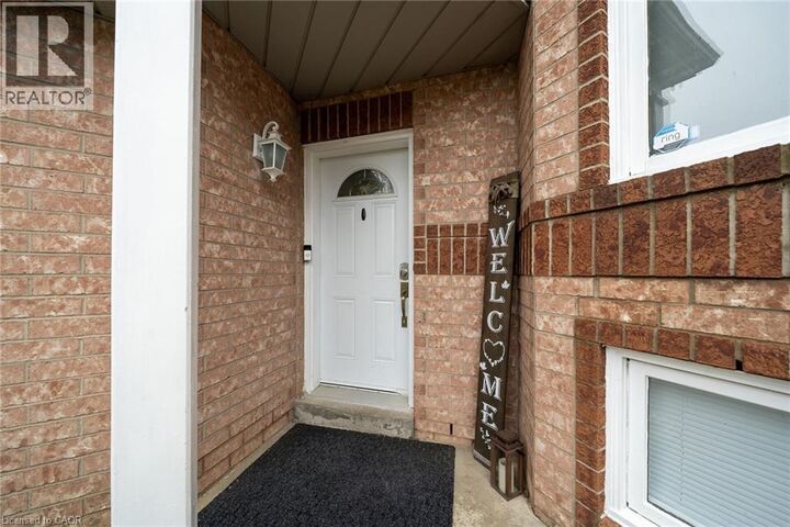 Property Photo:  114 Royal Orchard Drive  ON L6X 4L4 