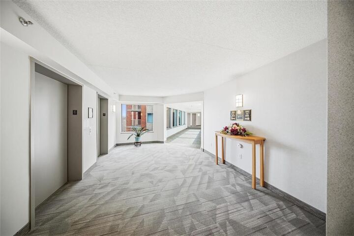 Property Photo:  15 Valhalla Drive  MB R2G 4G8 