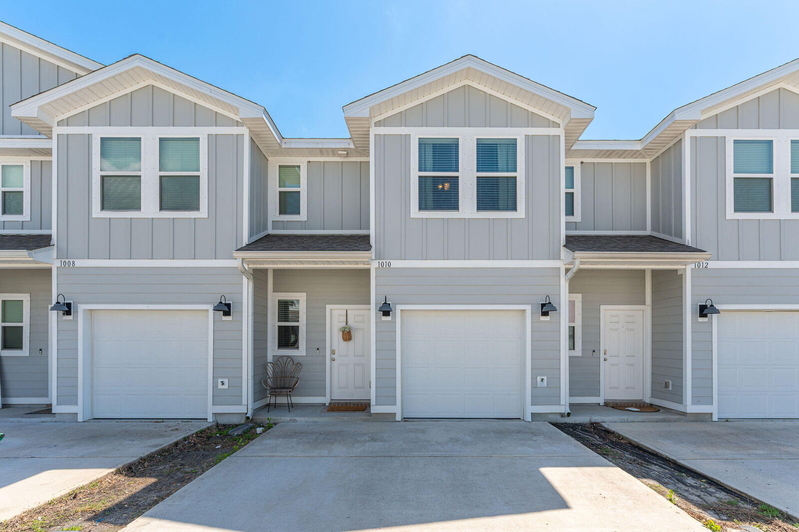 Property Photo: 1010 McLaren Circle FL 32547
