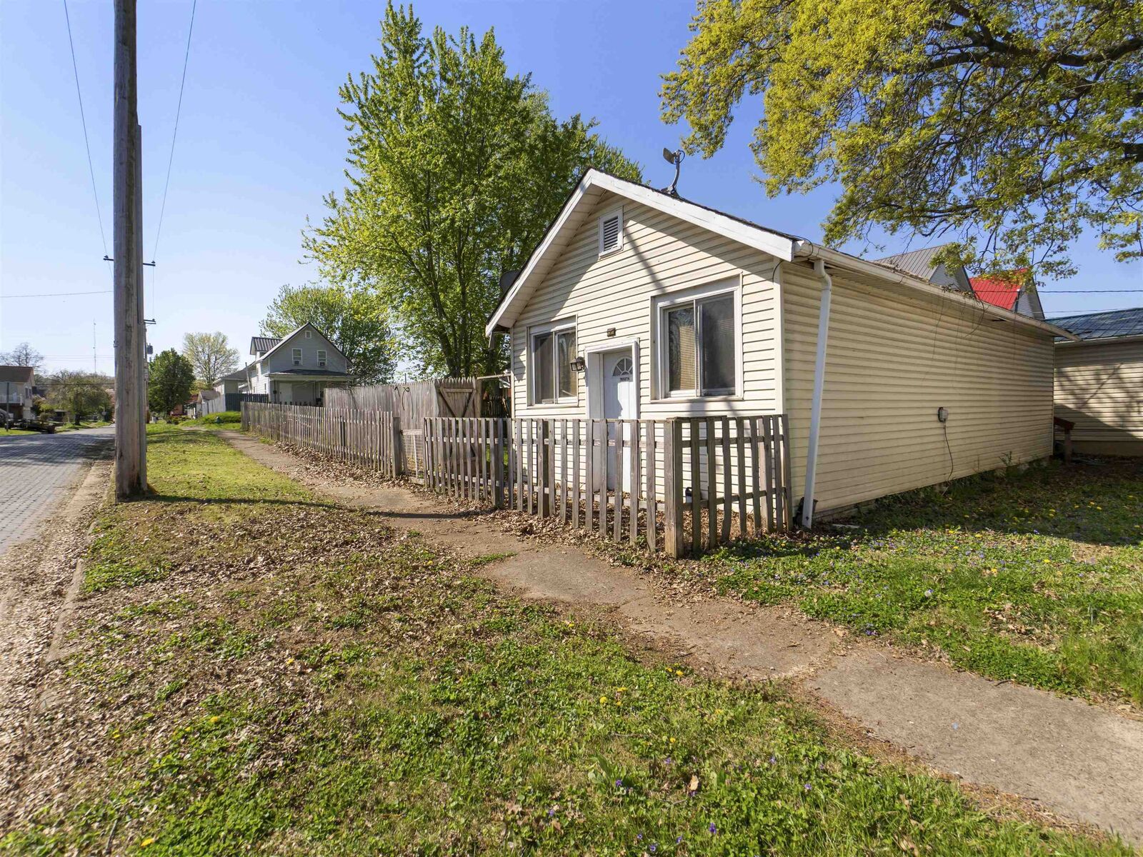 Property Photo:  301 Divison Street  WV 25702 