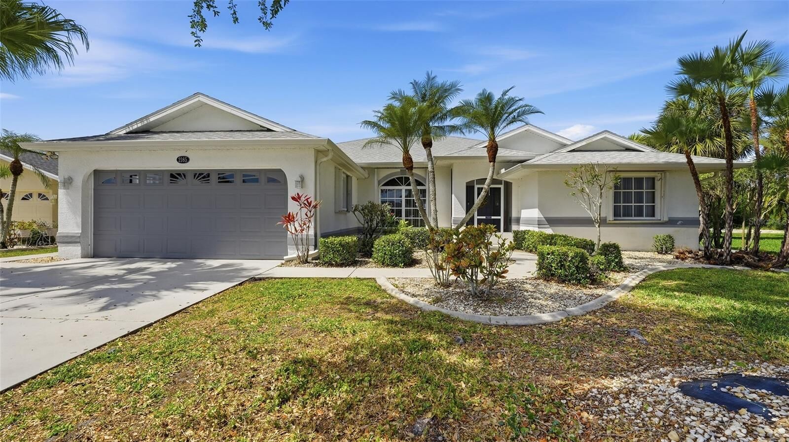 Property Photo:  2165 Onondaga Lane  FL 33983 