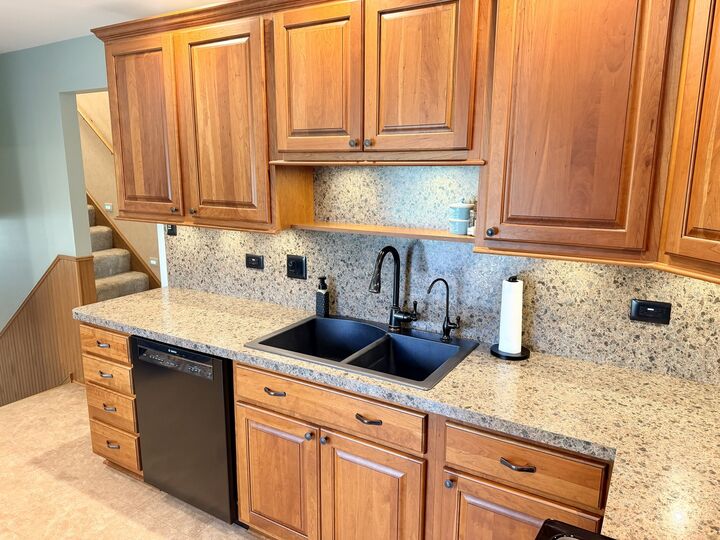 Property Photo:  14221 Kilbourne Avenue  IL 60418 