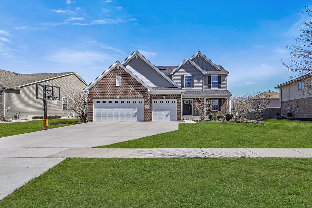 Property Photo:  804 Feeney Drive  IL 60447 