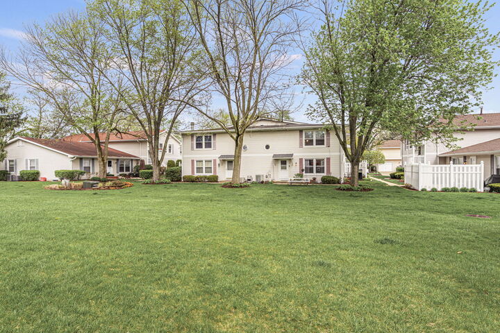 Property Photo:  5341 Crescent Lane D  IL 60452 