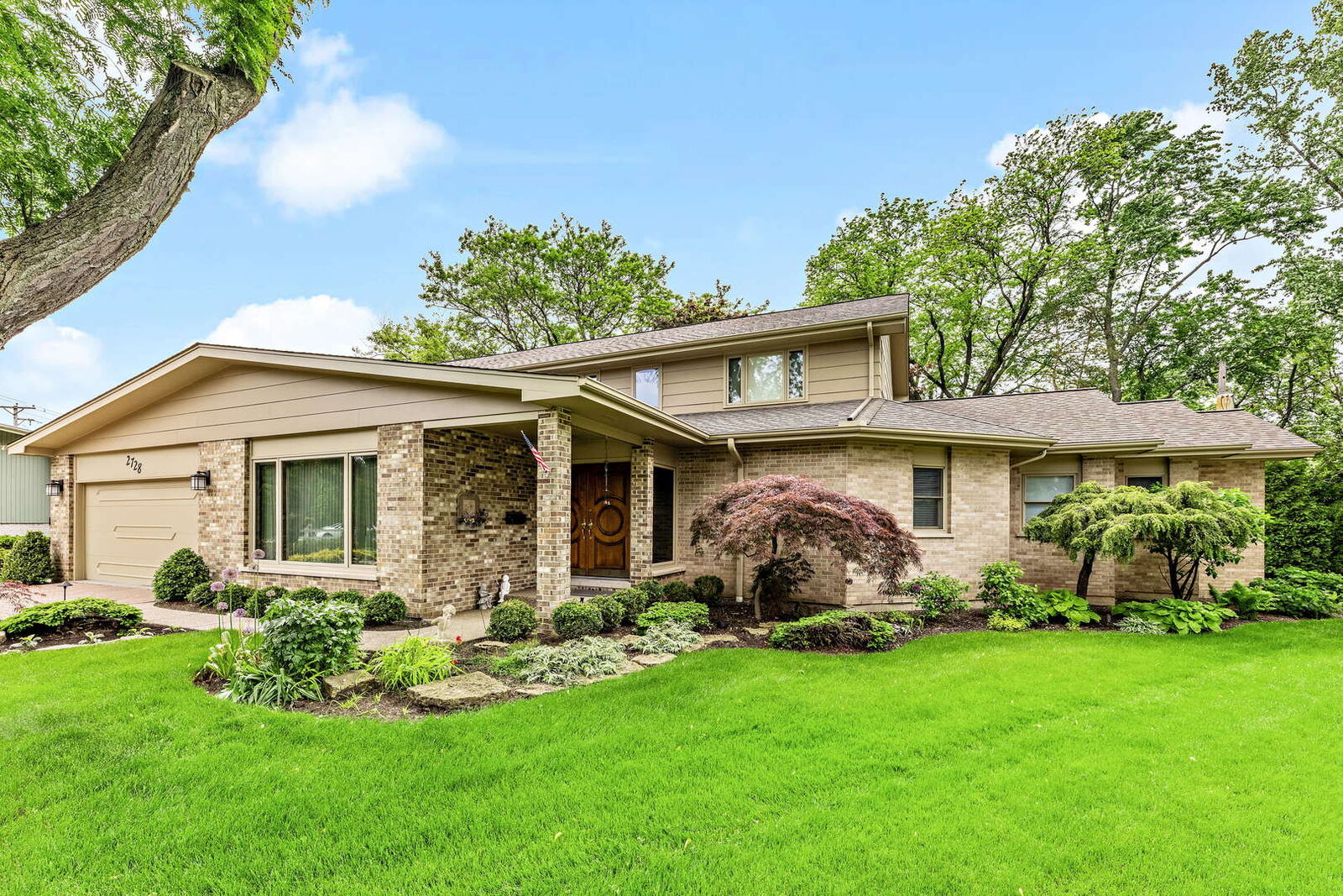 Property Photo:  2728 Old Glenview Road  IL 60091 