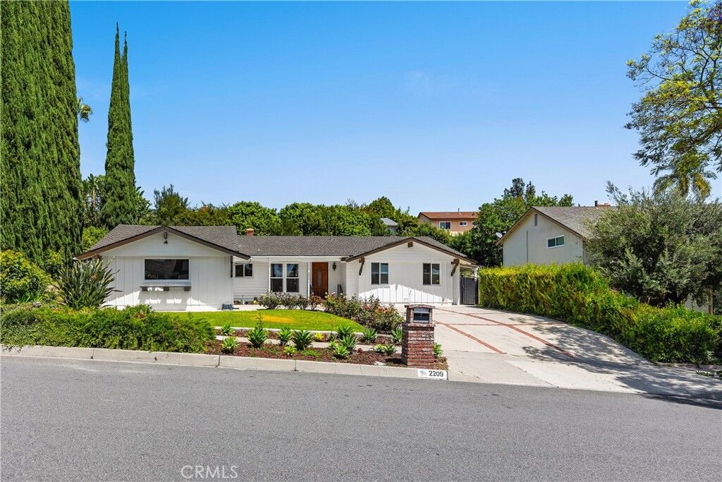 Property Photo:  2209 Loma Verde  CA 92833 