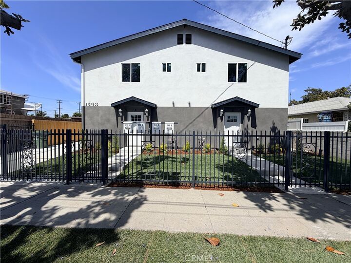 Property Photo:  213 E Raymond  CA 90220 