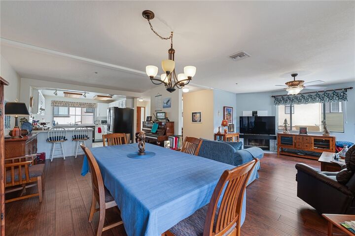 Property Photo:  42 Esperanza Avenue  CA 91024 