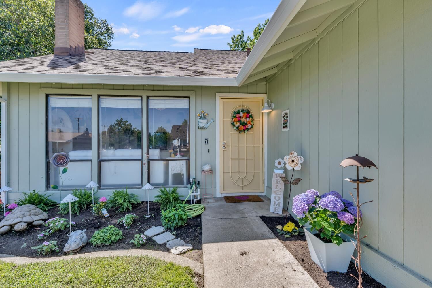 Property Photo:  6212 Chapel View Lane  CA 95621 
