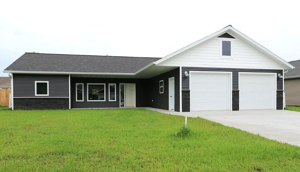 Property Photo: 1007 8th Avenue NE MN 56573