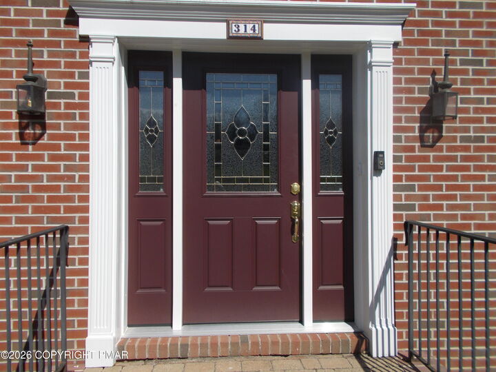 Property Photo:  314 Autumn Lane  PA 18360 