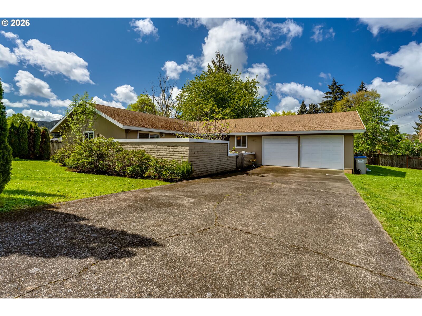 Property Photo:  1812 Brittany St  OR 97405 