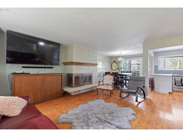 Property Photo:  14110 Thurman St  OR 97045 