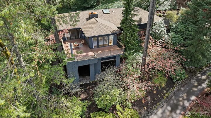 Property Photo:  14317 SE 49th Street  WA 98006 