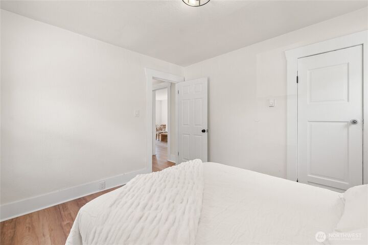 Property Photo:  102  12th Street SW  WA 98371 