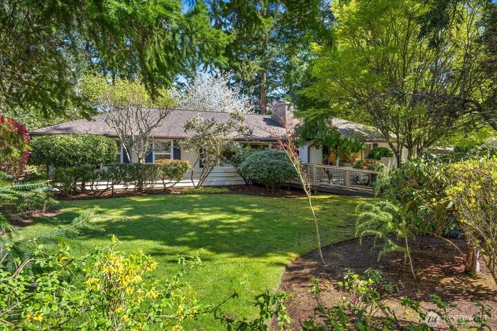 Property Photo:  14350  22nd Avenue SW  WA 98166 