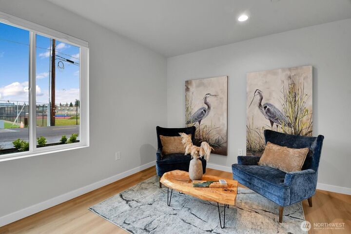 Property Photo:  222  124th Street SW C2  WA 98204 