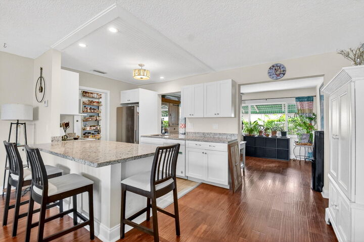 Property Photo:  112 SW 9th Street  FL 33426 