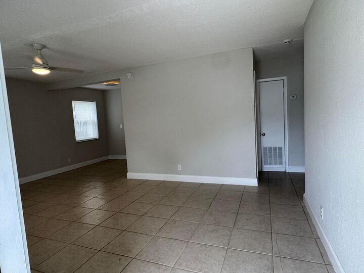 Property Photo:  1508 NW 1st Avenue  FL 33311 