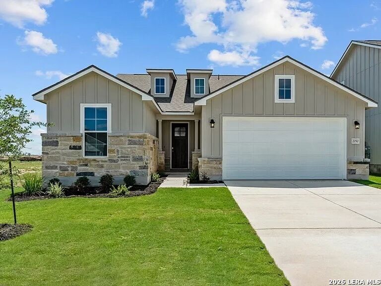 Property Photo:  2050 Newforest Peak  TX 78130 