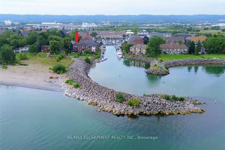 Property Photo: 97 Sunvale Place 5 ON L8E 4Z7